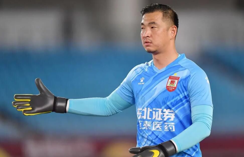 以新演员名义